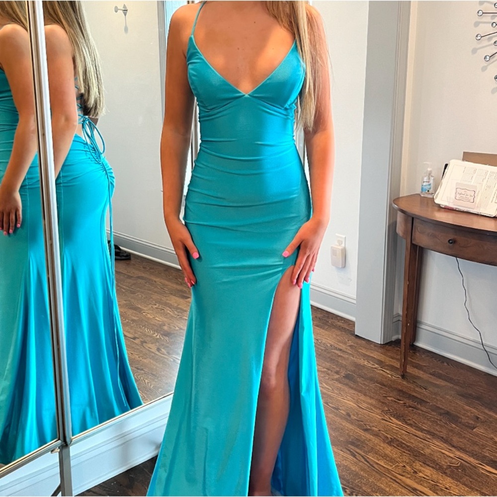 Elegant Turquoise Evening Gown
